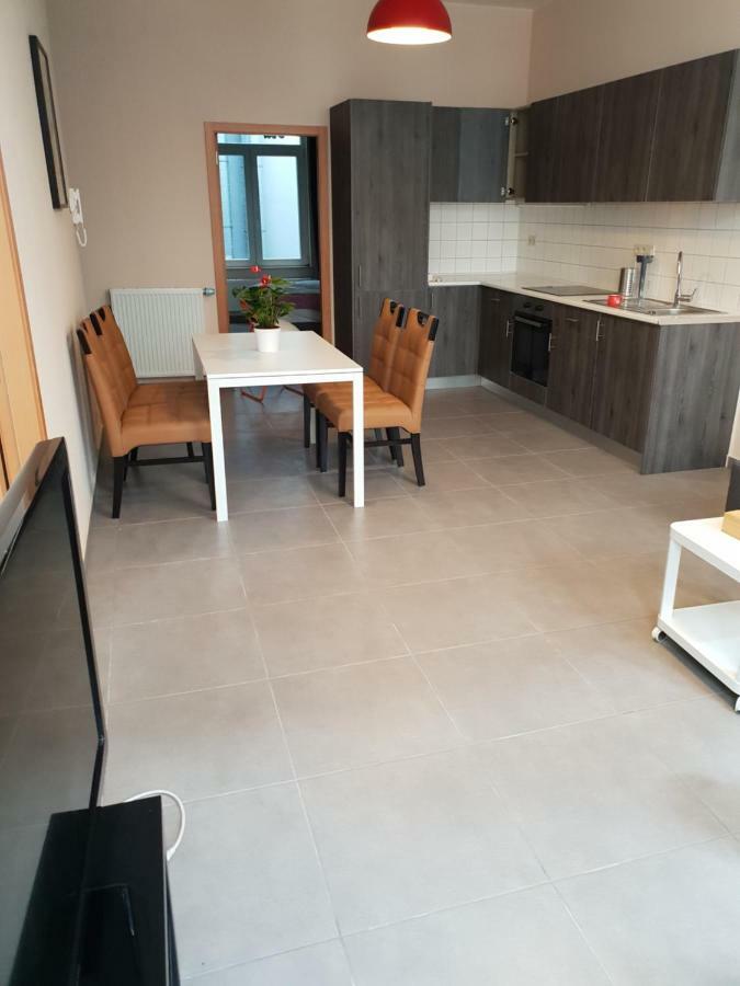 In The Heart Of Brussels Apartamento Exterior foto